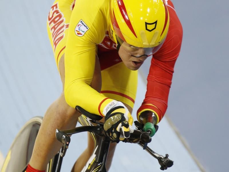 El paralímpico Alfonso Cabello, campeón de España de velocidad por equipos