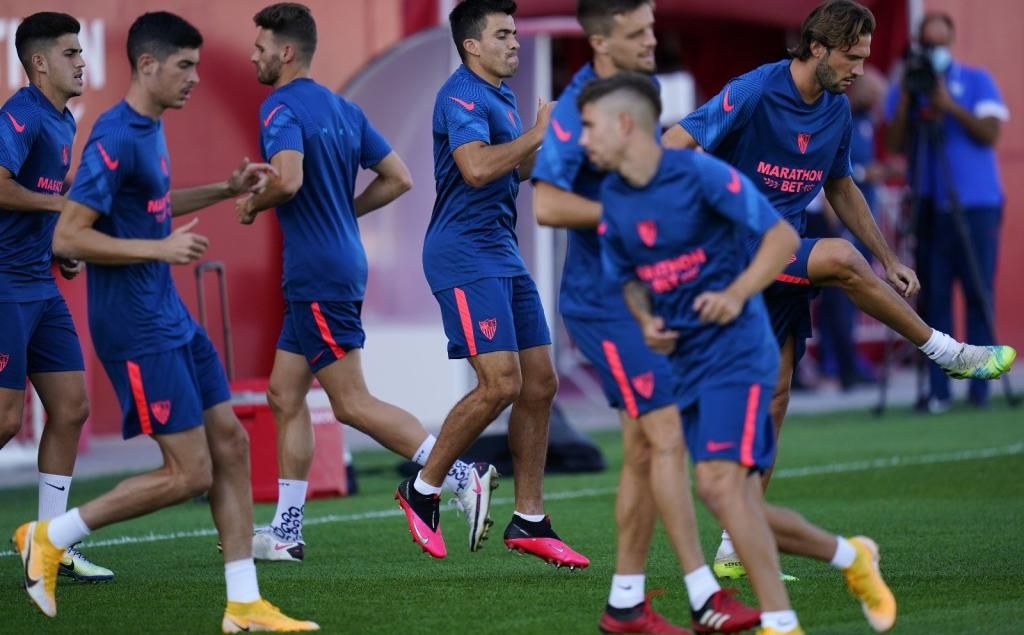 Una tercera opinión para el debate en la delantera del Sevilla