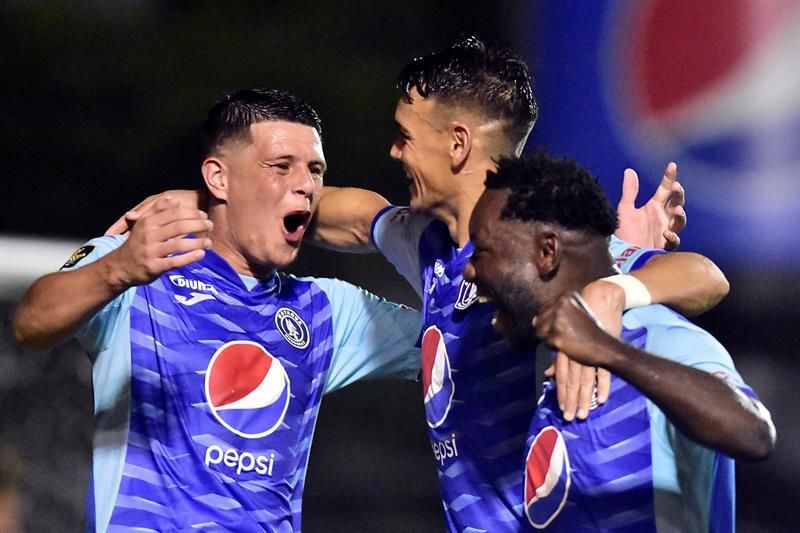 El paraguayo Moreira y el argentino Klusener ayudan al Motagua a ganar en Honduras