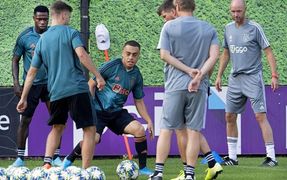 El Barça acuerda con el Ajax fichar a Sergiño Dest