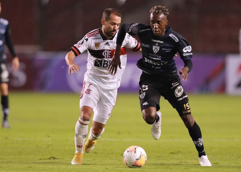 En clima de revancha y diezmado, Flamengo recibe al Independiente del Valle