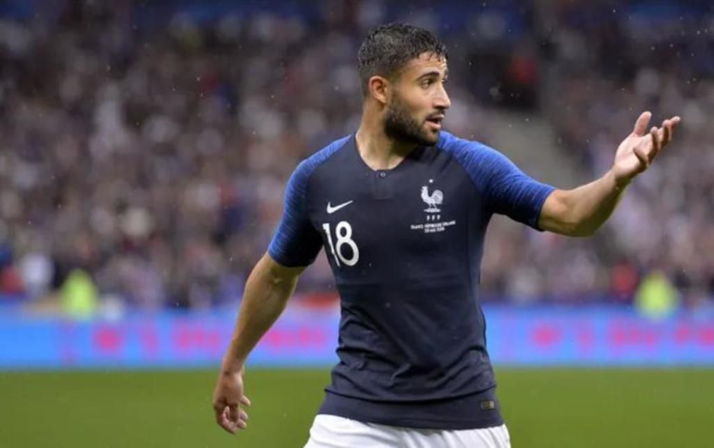El mal inicio de Fekir le cuesta el puesto