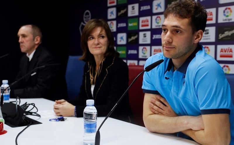 El mediocentro uruguayo Sebastián Cristóforo jugará en Segunda