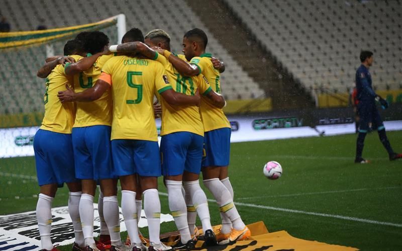 Manita de Brasil a Bolivia (5-0)