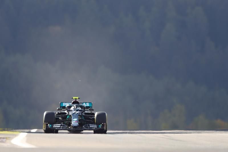 Bottas firmó la 'pole' en el Nürburgring; Sainz saldrá décimo