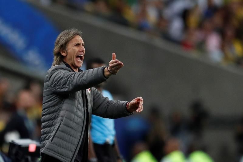 Gareca afirma que respeta mucho a Brasil, pero Perú siempre sale a ganar