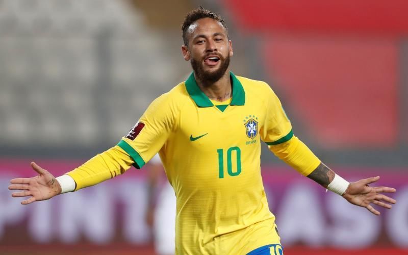 Neymar desquicia a Perú con un 'hat-trick' cargado de polémica (2-4)