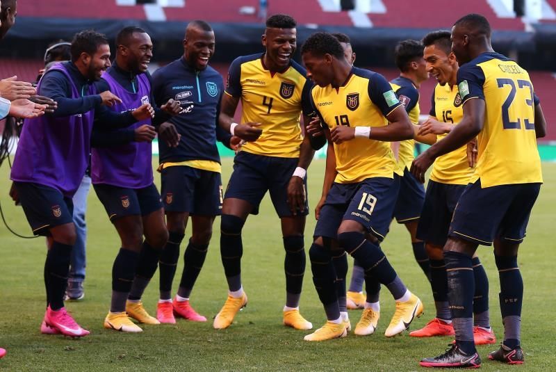 4-2. Ecuador aterriza a Uruguay y Suárez hace historia en las eliminatorias