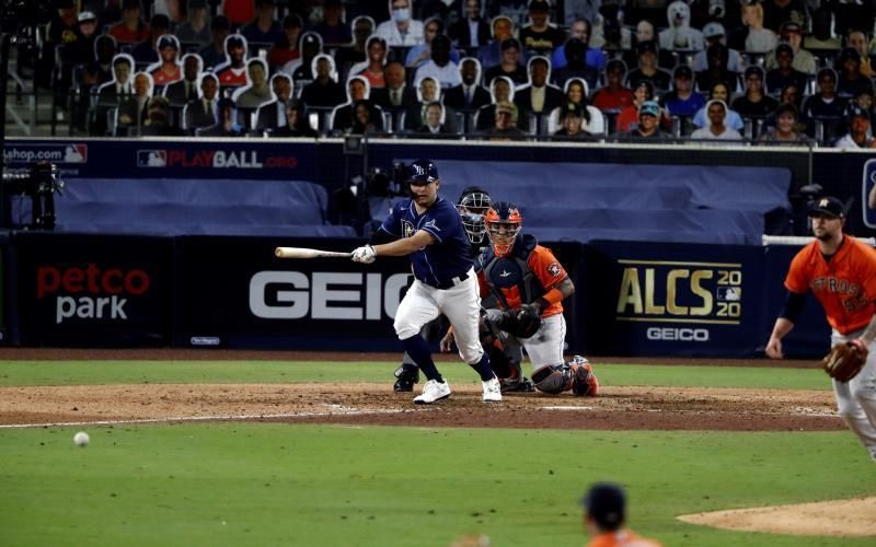 Astros, cada vez más ganadores y reivindicados con su ofensiva explosiva