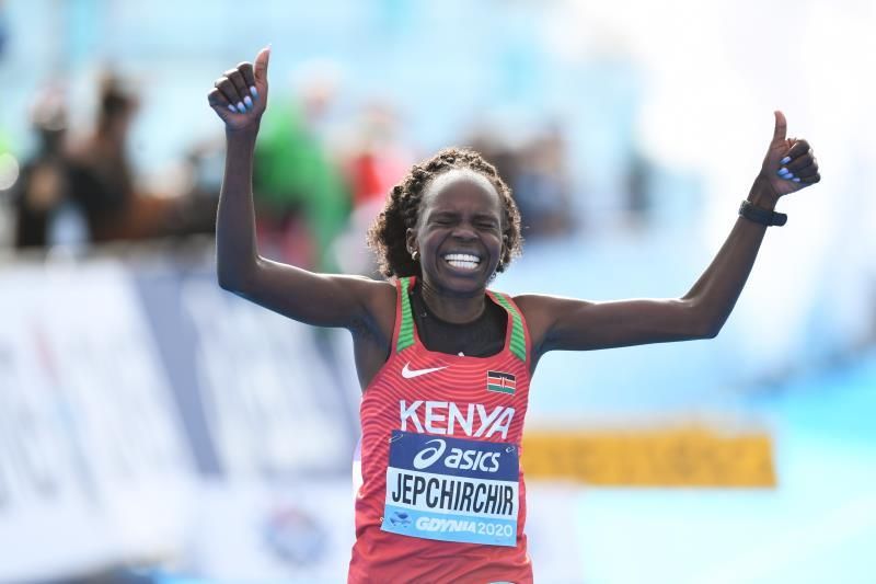 Jepchirchir y Kiplimo triunfan en los Mundiales de medio maratón