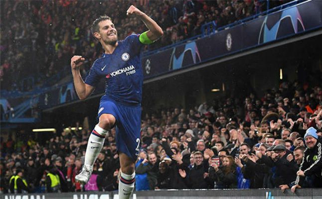 Azpilicueta arropa a Kepa tras su enésimo error y recela del Sevilla: "Eliminó a Wolves, United..."