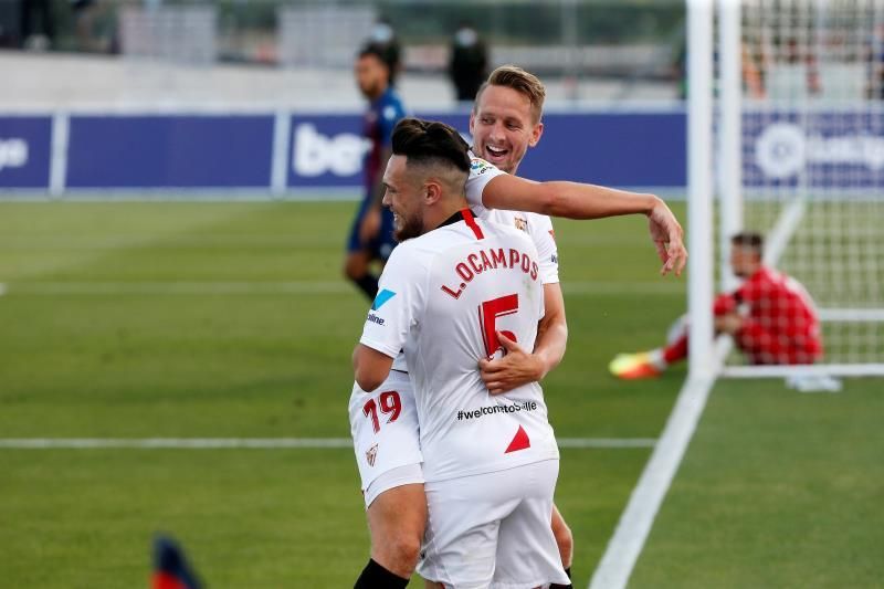 El Sevilla sale con Ocampos y De Jong arriba