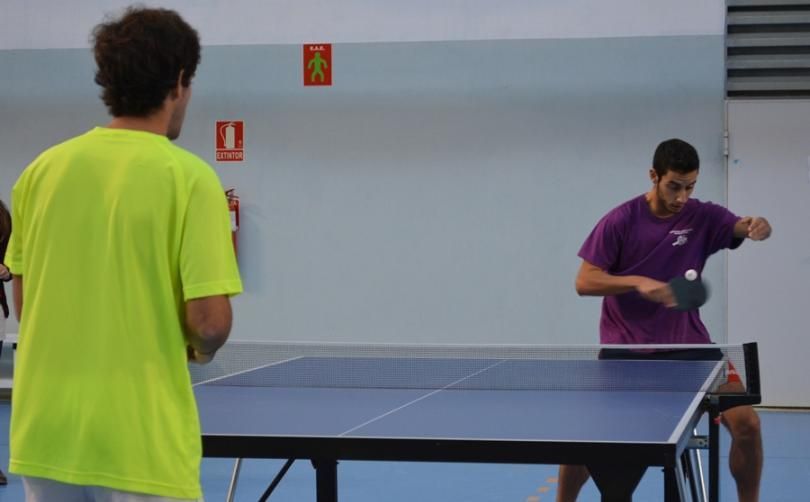 Compite con la US en tenis, pádel, bádminton y tenis de mesa