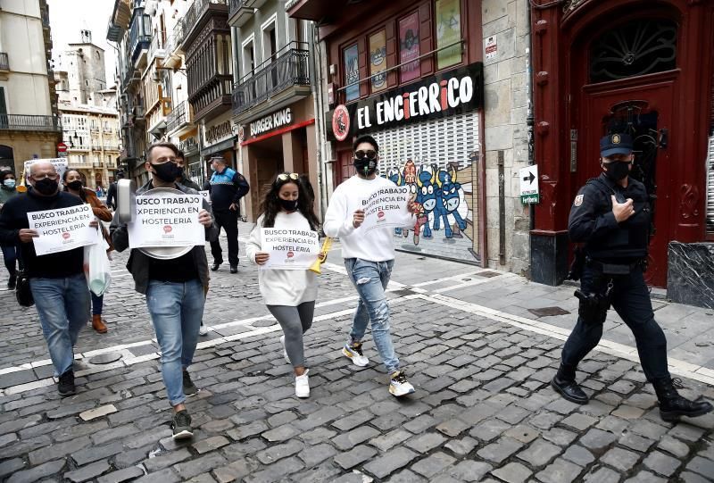 Poco público y protesta de los hosteleros en la etapa que recorre Navarra