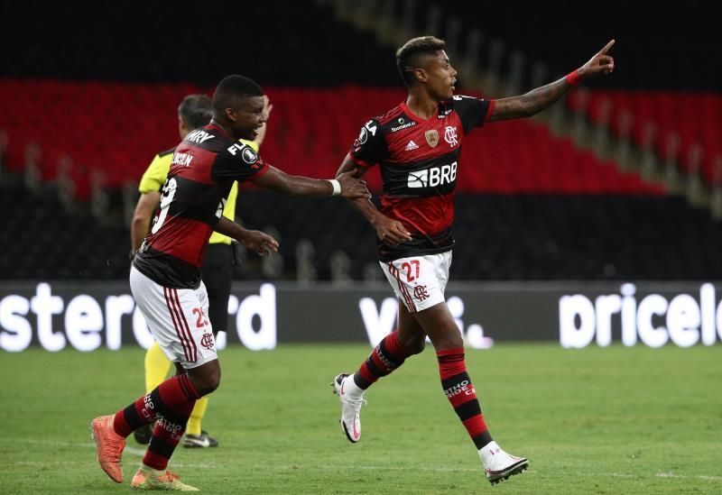 3-1. Flamengo, el campeón, vence al Junior y termina como primero en su grupo
