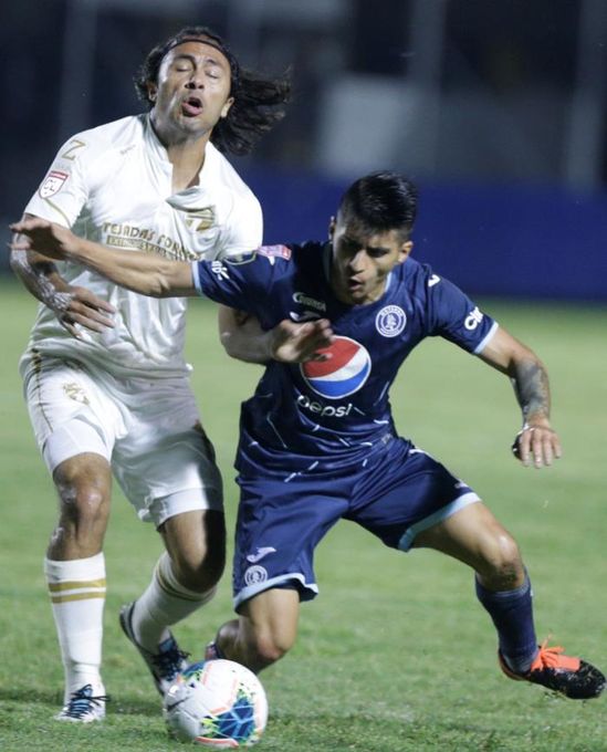 2-2.  (17-16) Motagua vence en penaltis al Comunicaciones y va por el Alianza