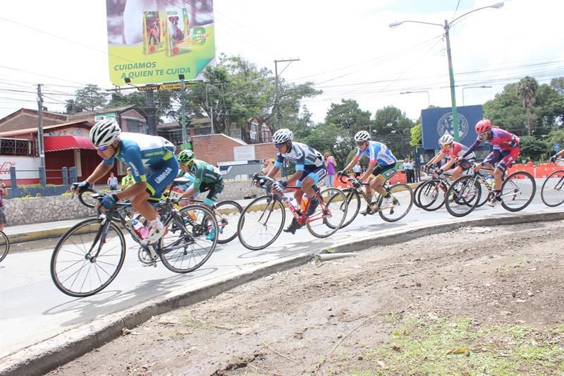 El panameño Jurado sube al primer podio de la sexagésima Vuelta a Guatemala