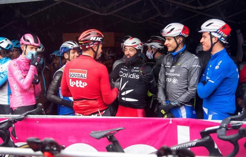 Ciclistas aseguran que su rebelión en el Giro fue para proteger su seguridad