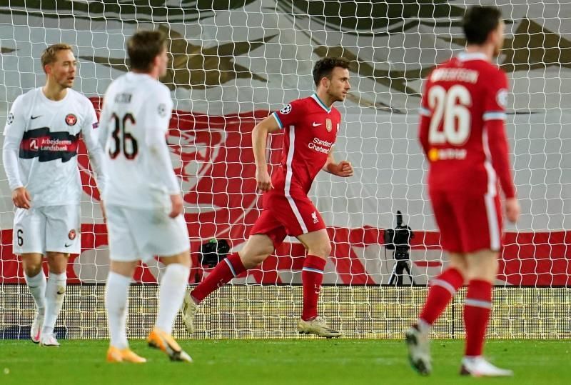2-0. Un Liverpool de urgencias salva el trámite danés