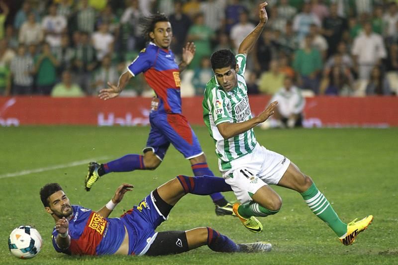 Un accidente aislado con protagonistas llamativos en la última visita del Elche al Villamarín