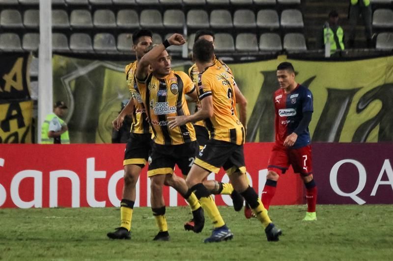 Táchira y Deportivo Lara arrancan fuerte en la liga de fútbol en Venezuela