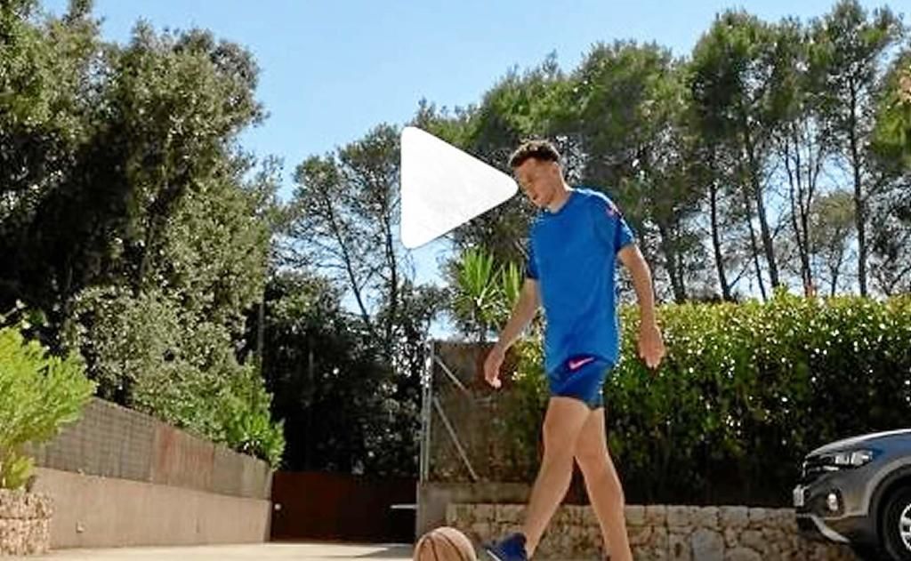 Idrissi, un balón y una canasta... ¡Disfruten del vídeo!