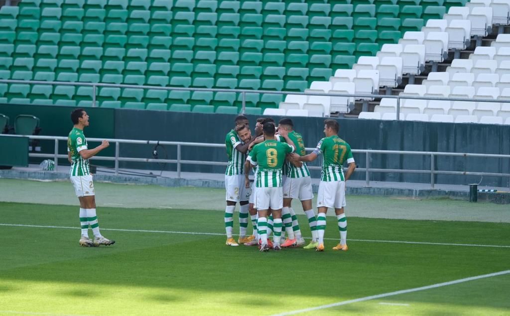 Real Betis-Elche (3-1): Brillante regreso a la buena senda, con Tello desatado