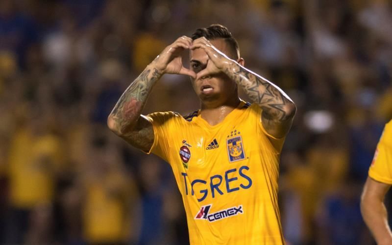 El chileno Vargas sale de Tigres para viajar a Brasil con el Atlético Mineiro