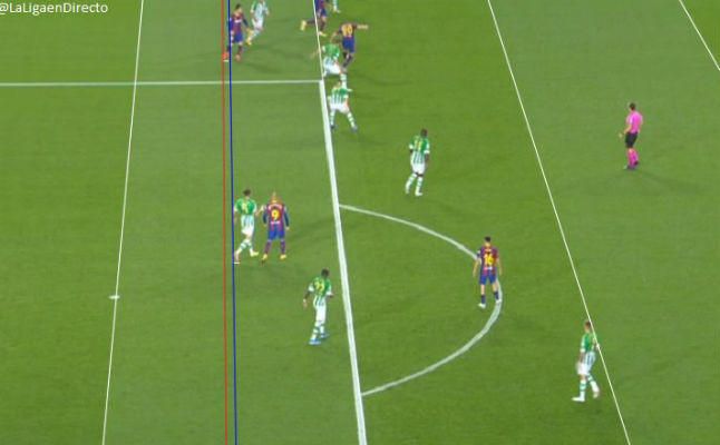 Polémica por las líneas del VAR en el segundo gol de Messi