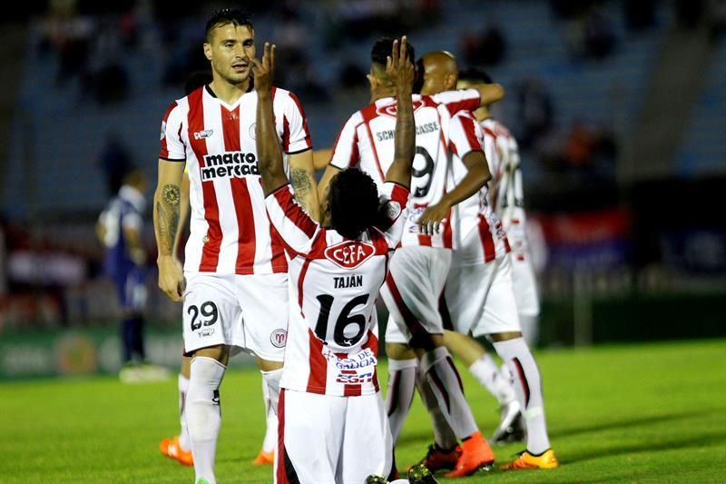 Cerro Largo, River Plate y Nacional no conocen la derrota en el torneo Intermedio de fútbol en Uruguay