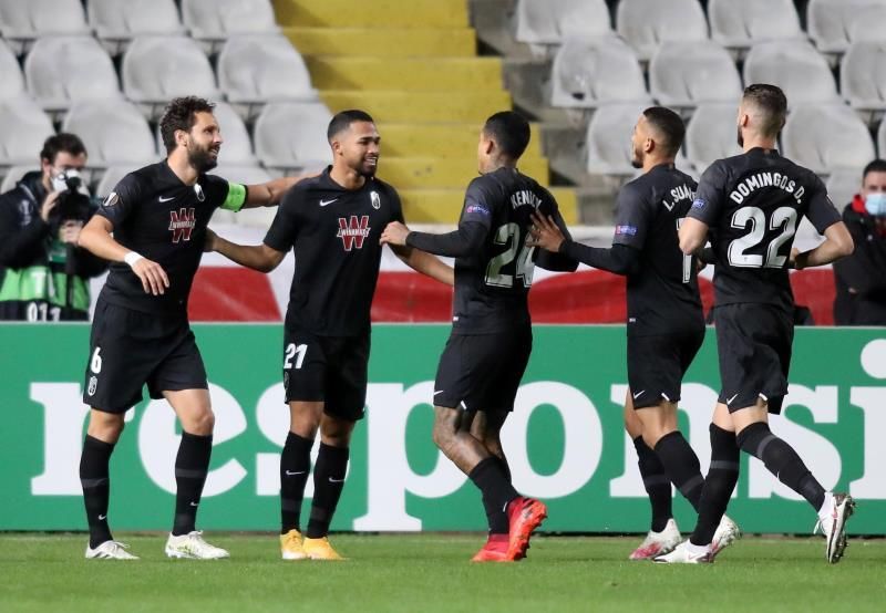 La mayor parte de la plantilla del Granada, confinada hasta el domingo