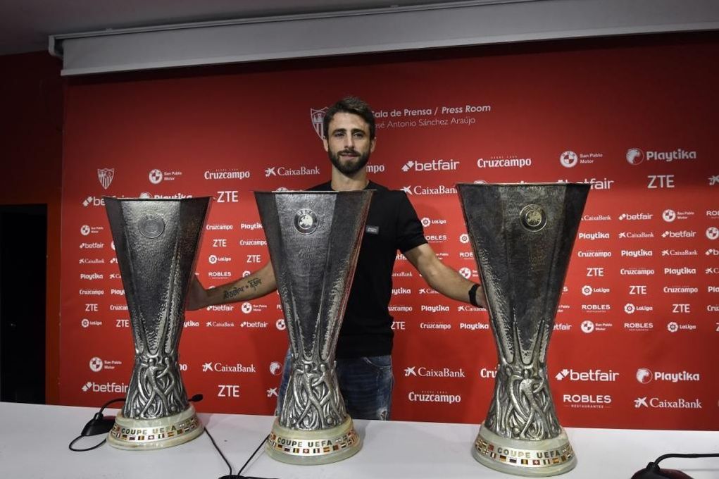 Nico Pareja se acuerda "muy especialmente" del Sevilla FC en su despedida