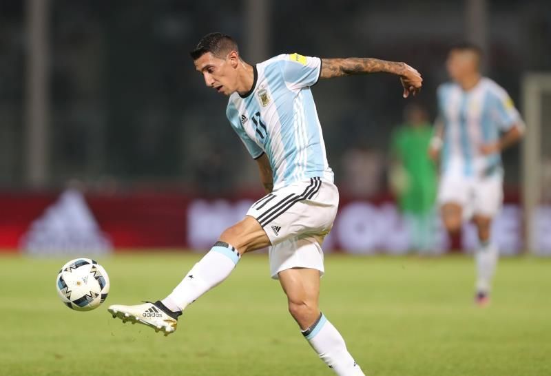 Un Brasil sin Neymar y una Argentina con Di María quieren seguir al mando