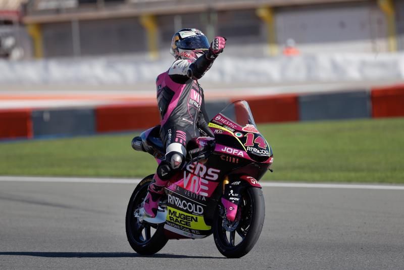 Tony Arbolino gana en Moto3 y rompe la estrategia Raúl Fernández