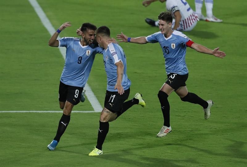 El uruguayo Rossi gana el primer premio Jugador Joven del Año de la MLS