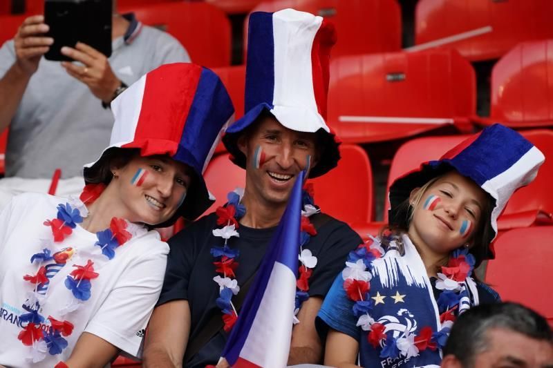 Francia descarta la vuelta del público a los estadios antes de 2021