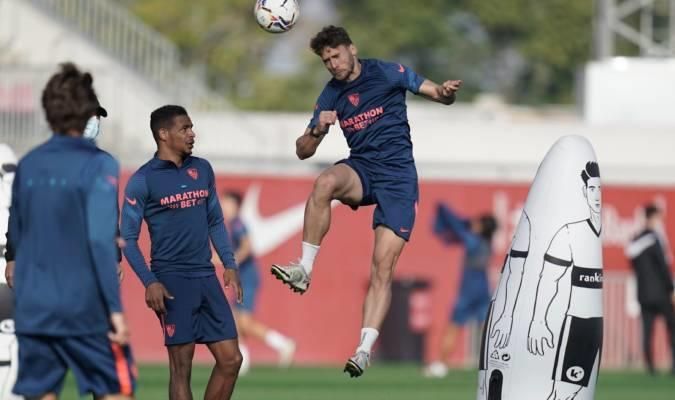 El coronavirus ataca de nuevo al Sevilla FC: se aplaza el entrenamiento