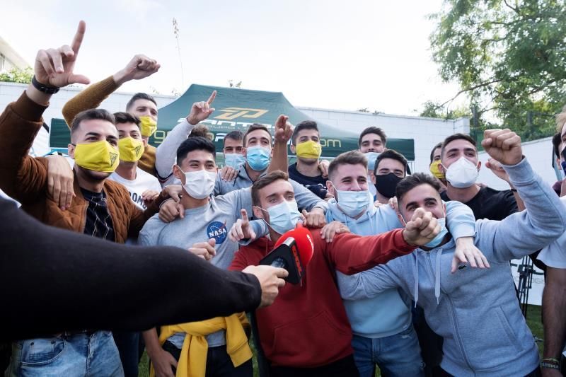 El Tomares acondiciona su estadio y contempla La Cartuja como alternativa para la Copa