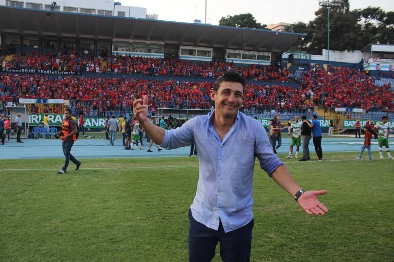 Duelo de entrenadores argentinos en el clásico del fútbol de Guatemala