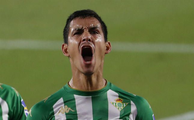 Incómodo runrún del Liverpool en plenas conversaciones con Mandi