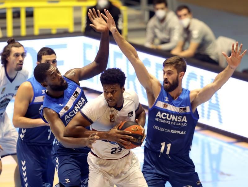 Ganar al Joventut o ahondar en la crisis, el dilema para Gipuzkoa  Basket