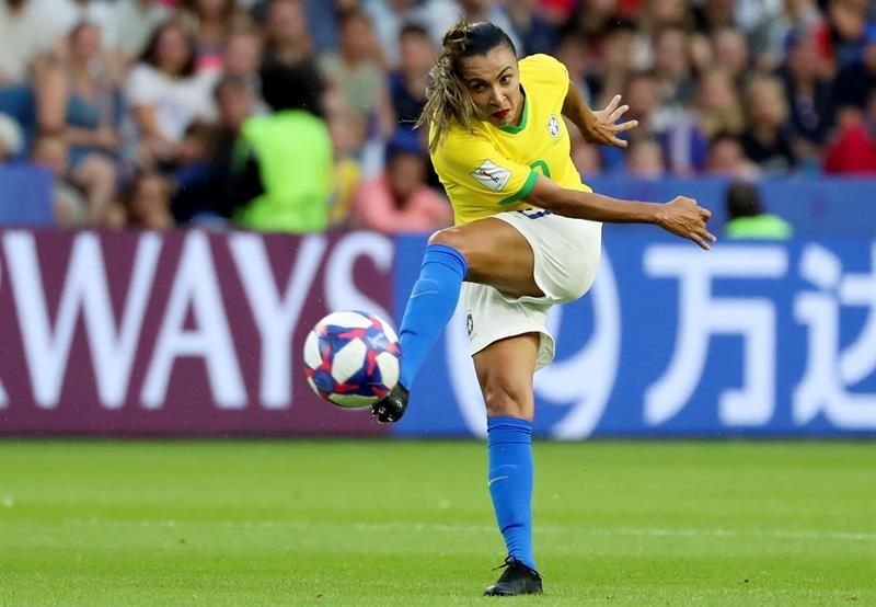 Marta, positivo por covid-19 y será baja de Brasil en amistosos ante Ecuador