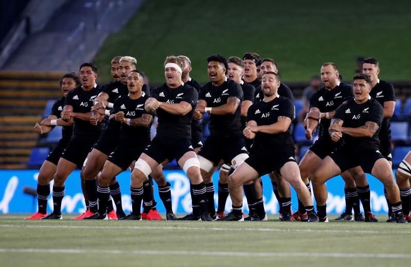 Los All Blacks dedican el haka a Maradona