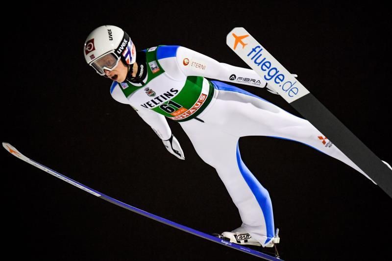 Halvor Egner Granerud se estrena y corta en Ruka la racha de Eisenbichler