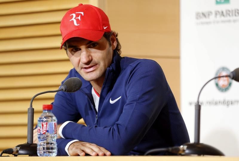 Roger Federer recupera su logo "RF"