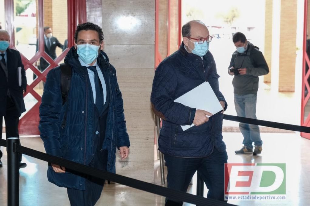 Castro da por finalizada la Junta General de Accionistas del Sevilla