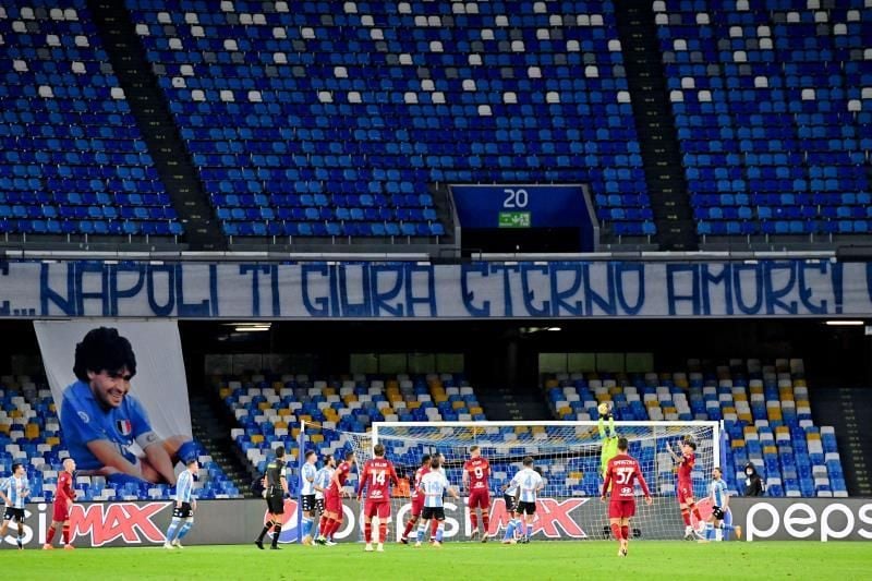 Nápoles rebautiza su estadio de fútbol como el "Diego Armando Maradona"