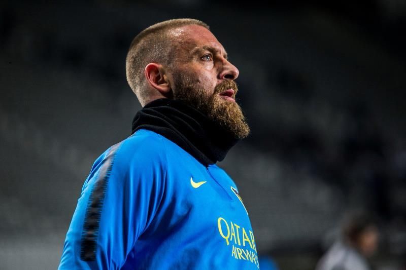 Van der Vaart y De Rossi, asistentes en el sorteo de la fase previa