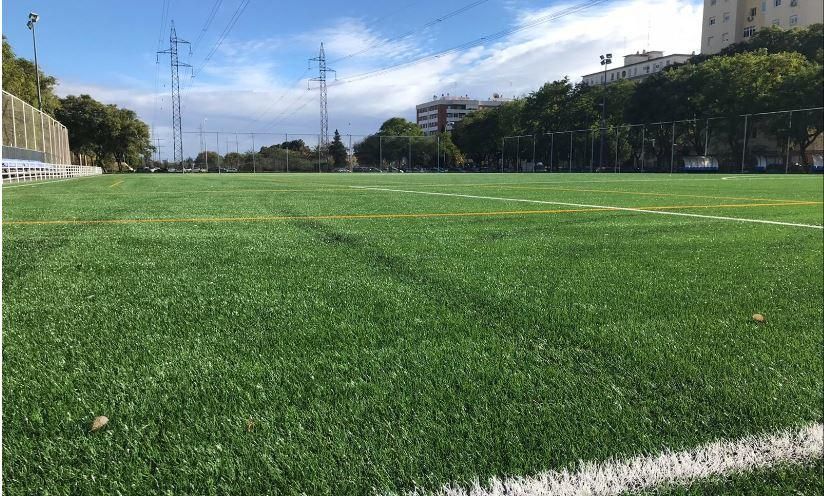 Plan de renovación de los campos de césped artificial: La Oliva, Andalucía Este, Valdezorras y Vega de Triana