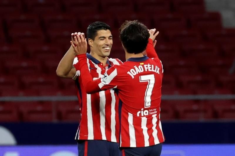 Luis Suárez-Joao Félix, en ataque; Koke, Llorente y Carrasco vuelven al once